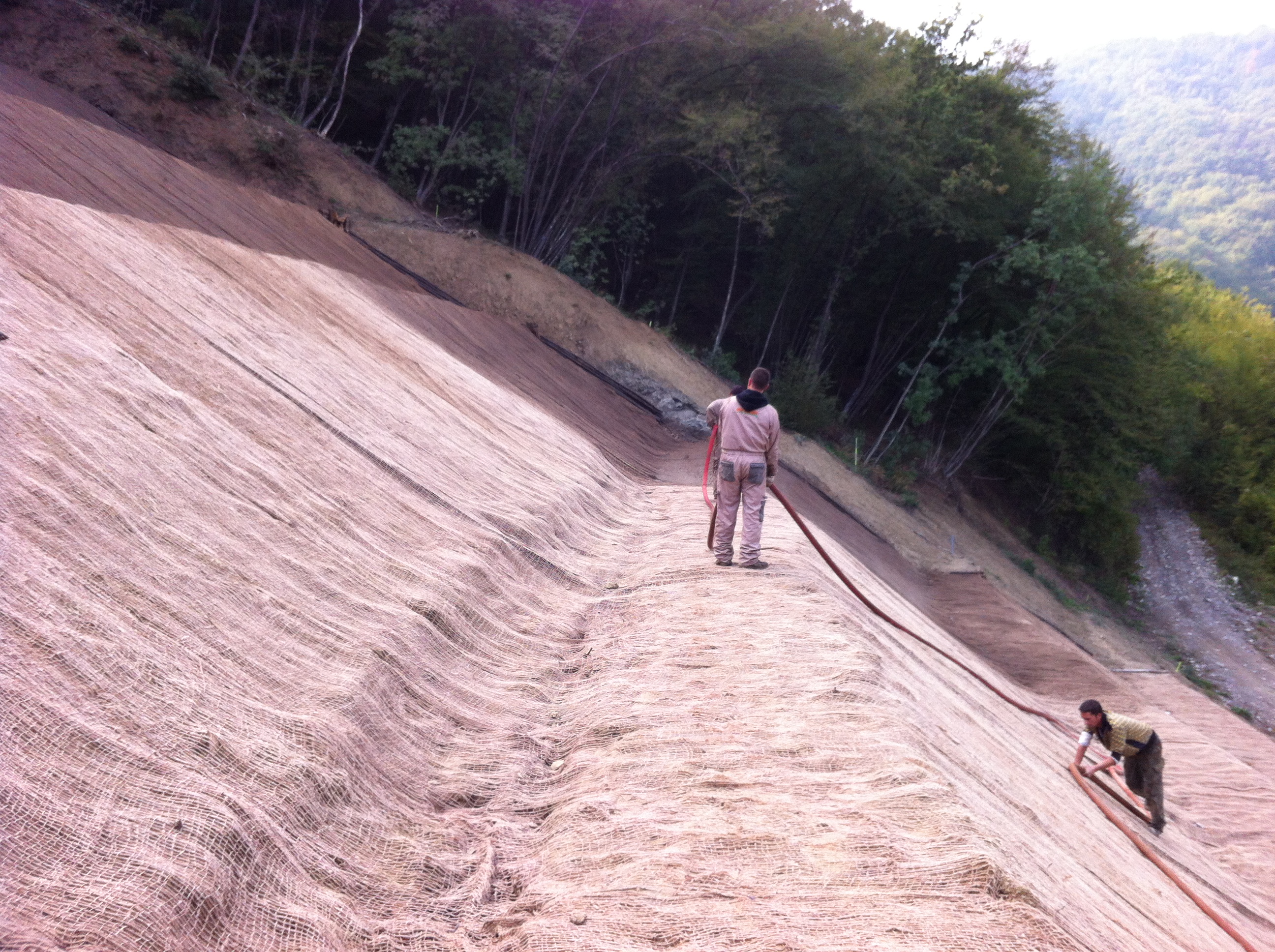 Posa biostuoie su scarpata